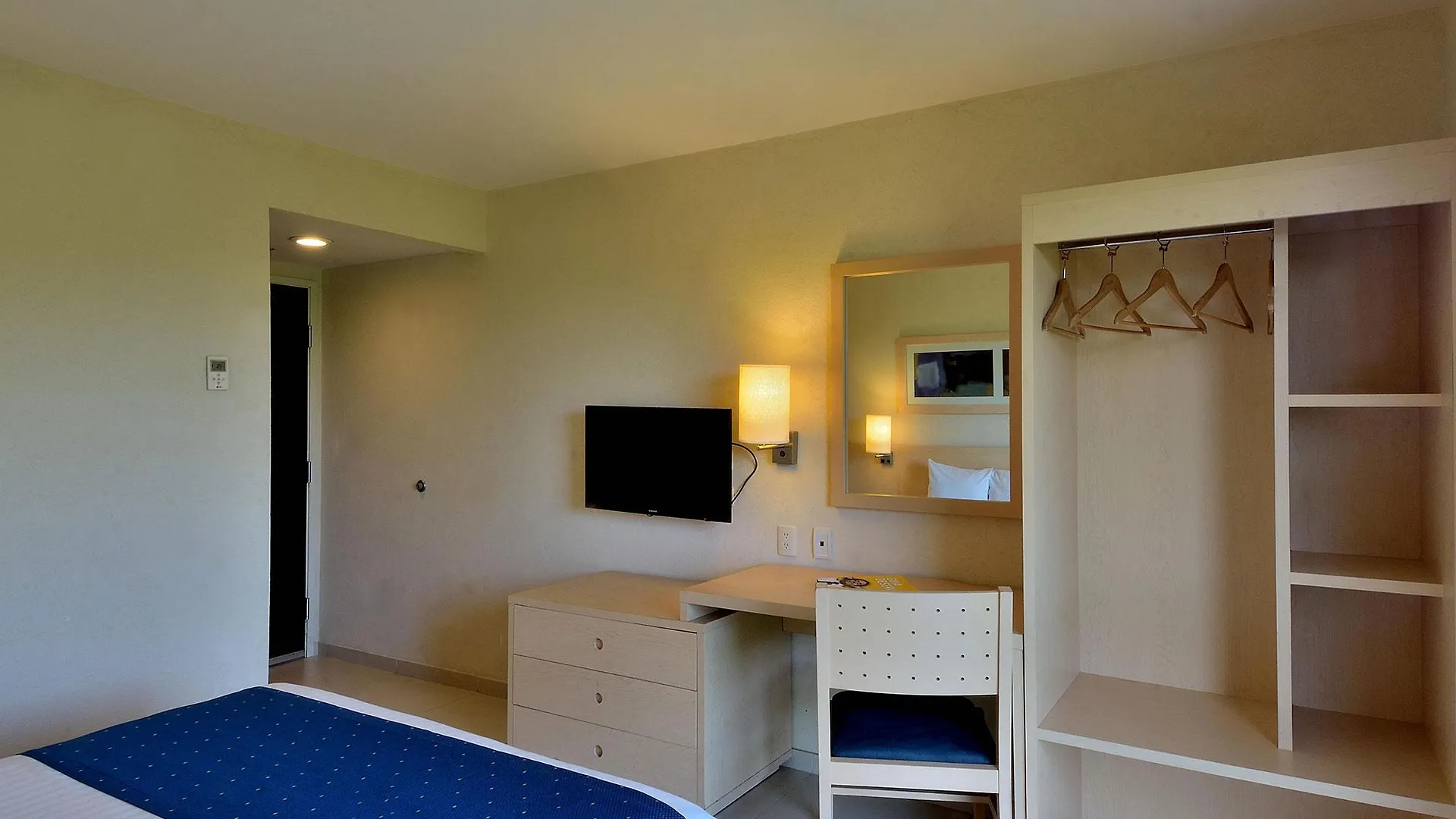Aparthotel City Express Suites By Marriott Playa Del Carmen